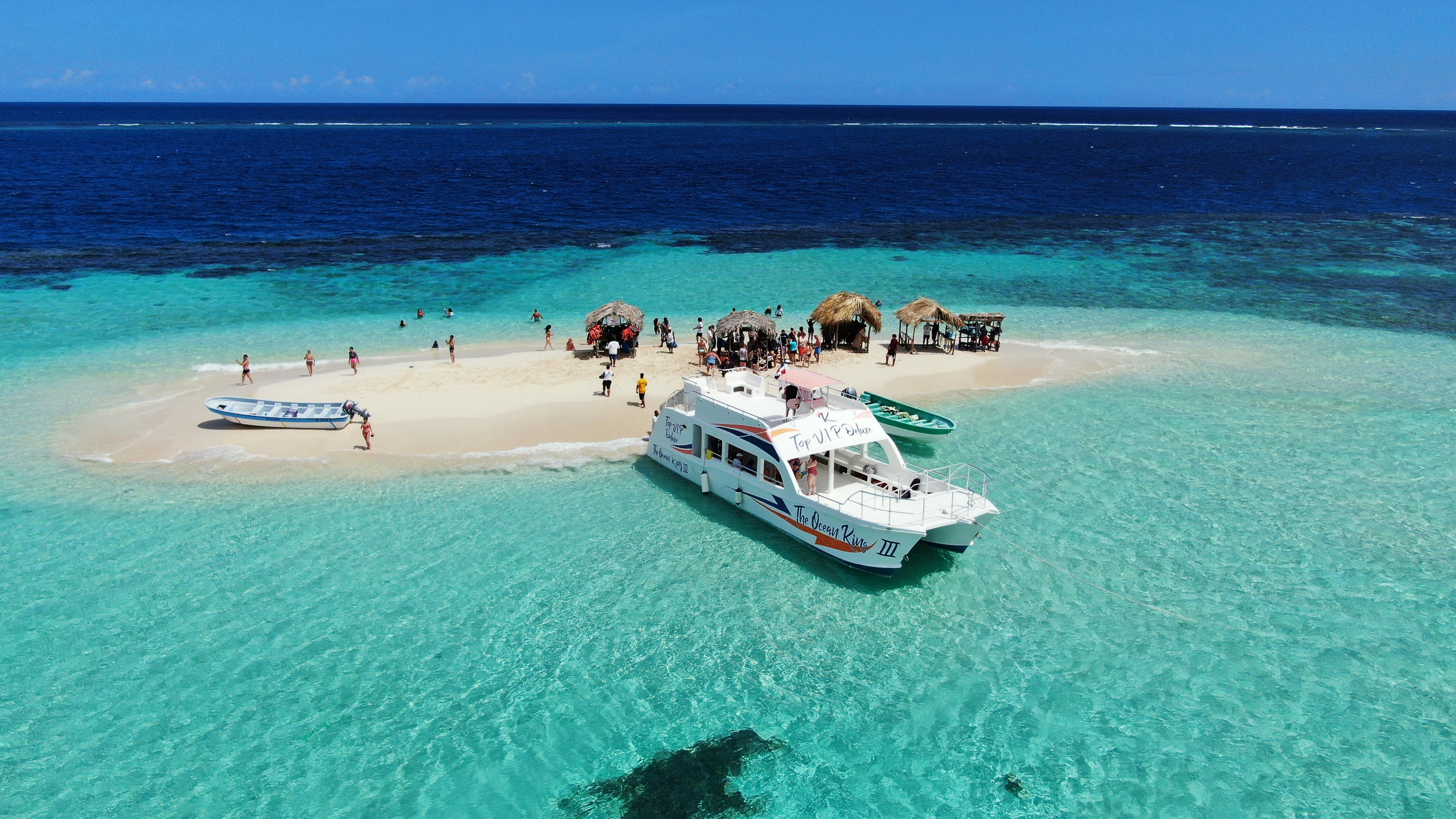 Paradise Island (Speed Boat)