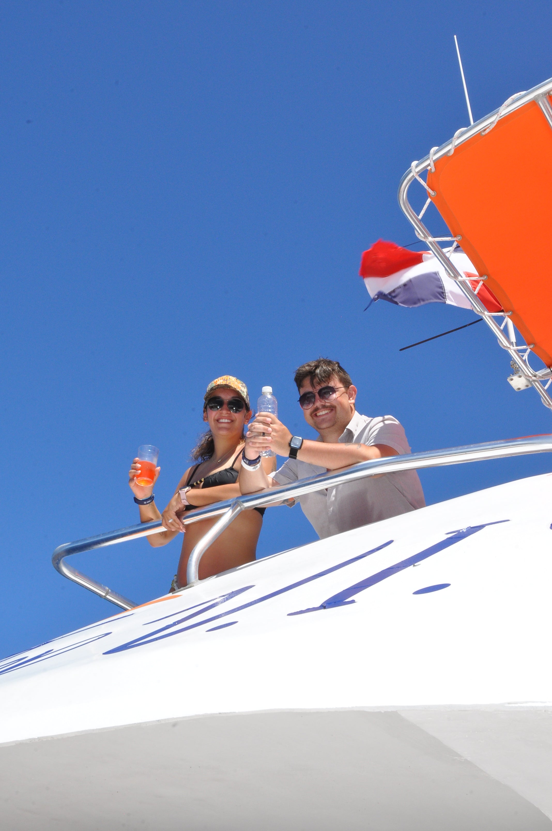 Paradise Island (Deluxe)